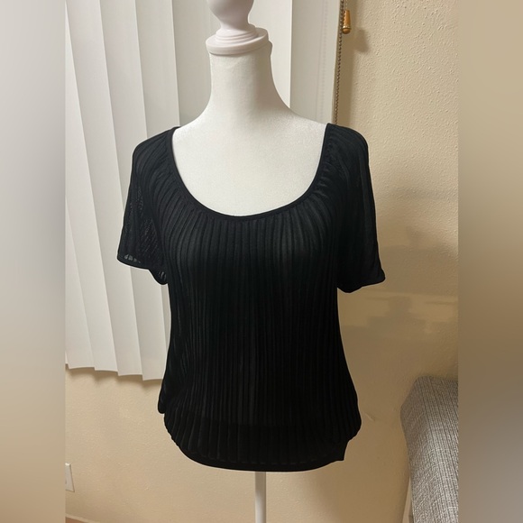 WHITE HOUSE BLACK MARKET TOP SIZE M. - Picture 1 of 12